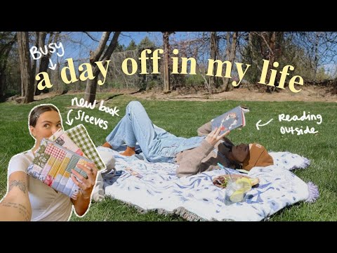 A day off in my life vlog | planting, new book sleeves, running errands🌿📚 [Video]