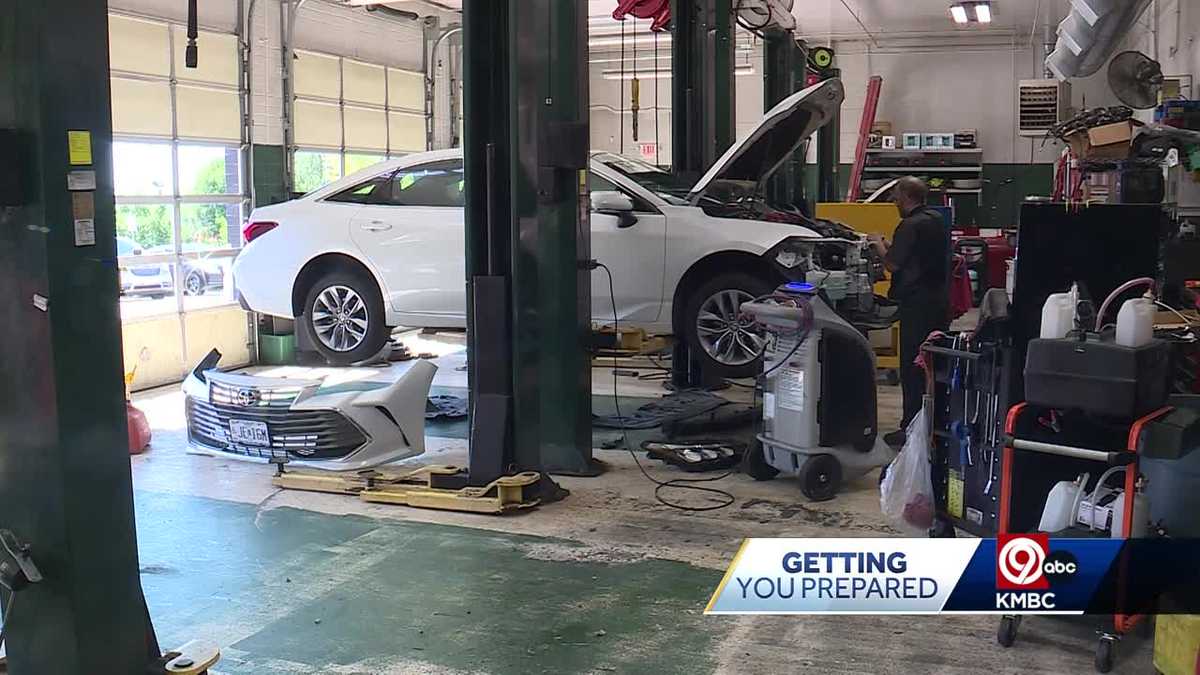 Keeping your car’s air conditioning running smoothly in the Kansas City summer heat [Video]
