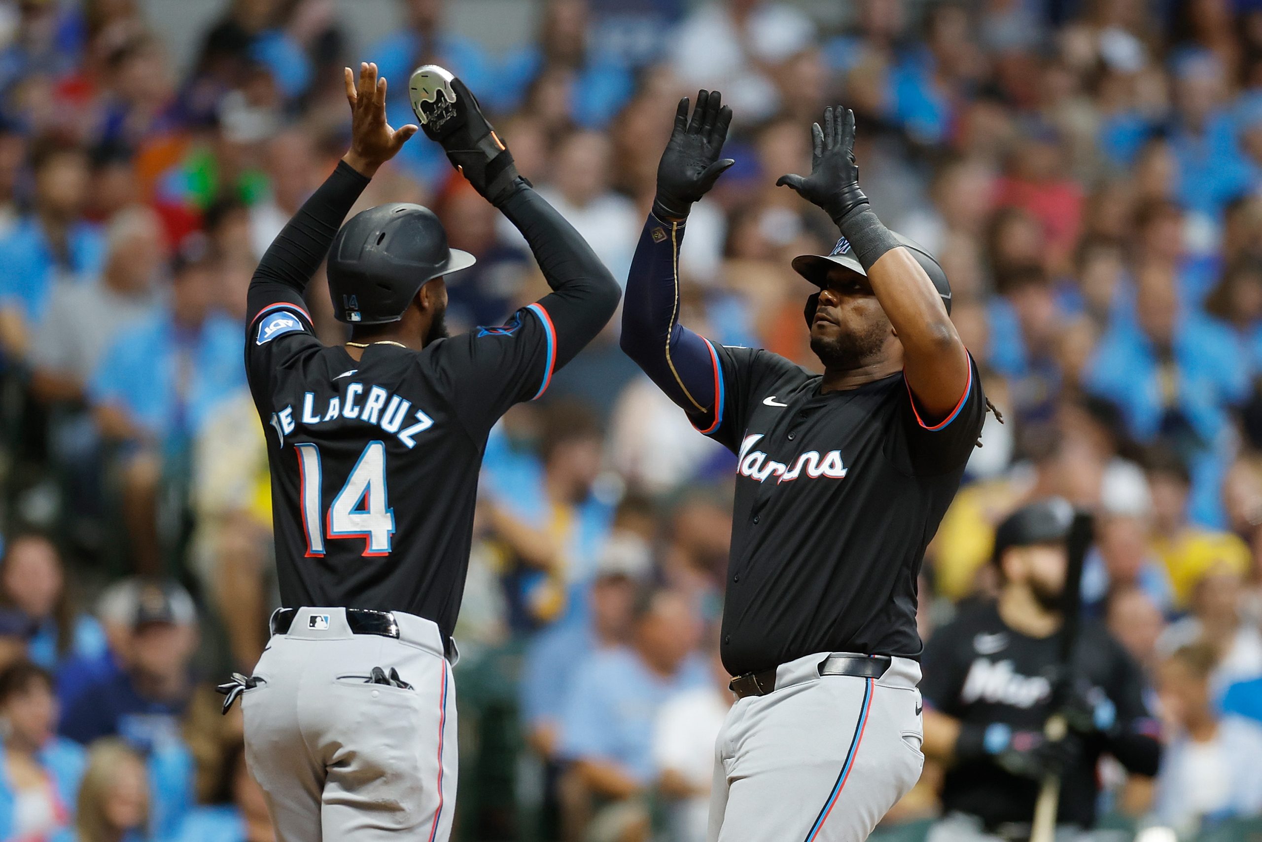 Diamondbacks Acquire Josh Bell Amid Christian Walker Injury [Video]