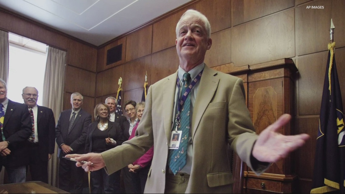 Memorial service held for longtime Oregon lawmaker Peter Courtney [Video]