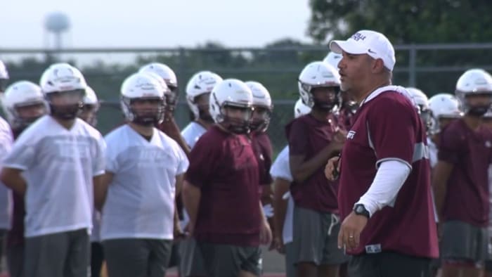 Floresville football beats sunrise for valuable practice sessions under new regime [Video]