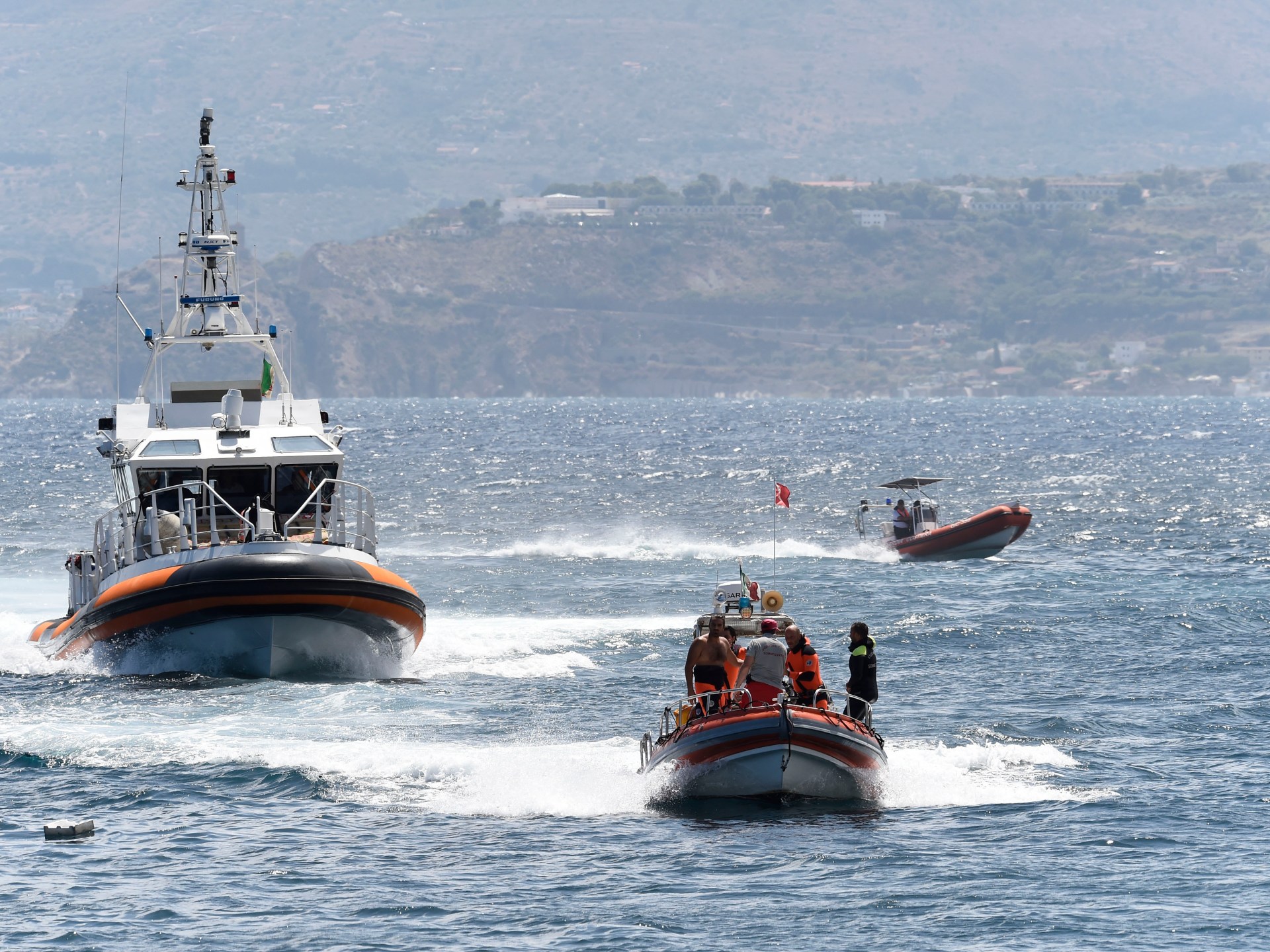 Divers search Sicily yacht wreck with UK tech boss among the six missing | Shipping News [Video]