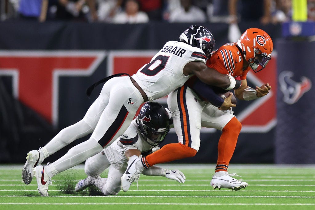 Texans’ Azeez Al-Shaair fined for sideline punch vs. Bears [Video]