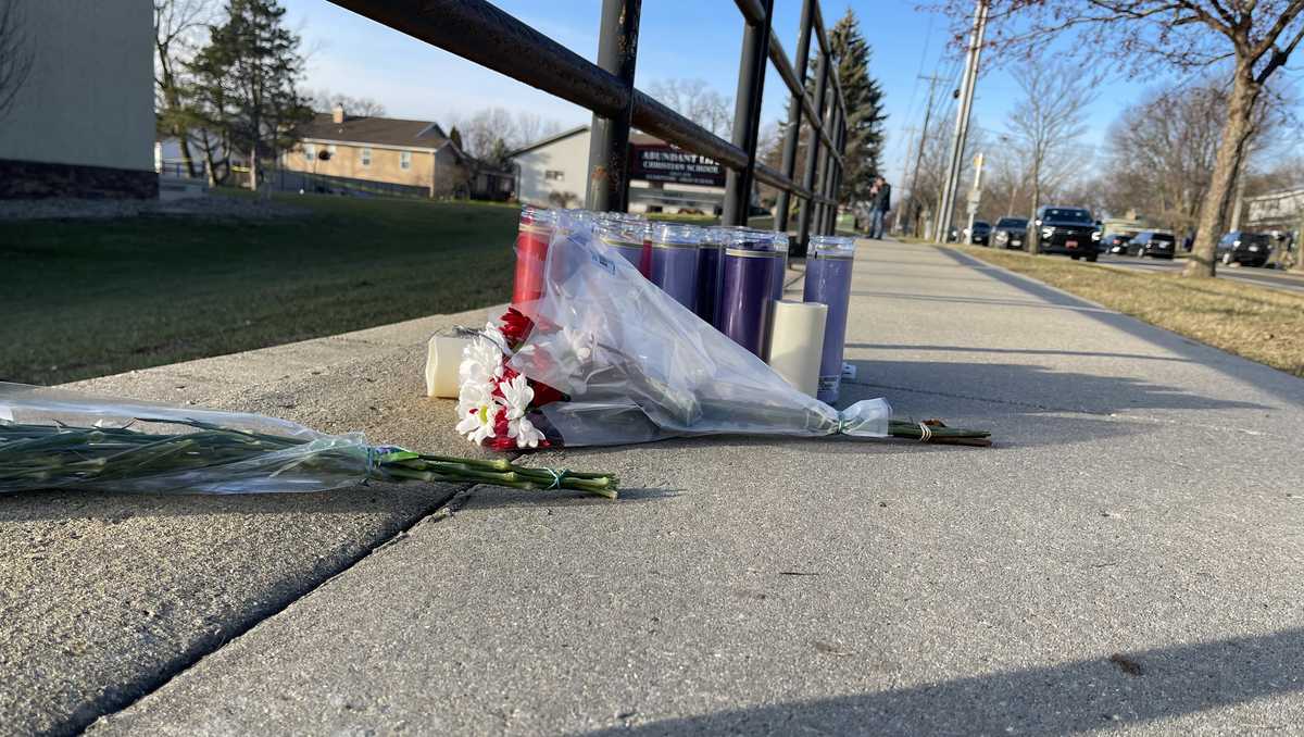 Memorial started after deadly school shooting in Madison [Video]