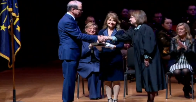 Mike Braun sworn in as Indiana’s 52nd governor: ‘Now, let’s get to work!’ | Politics [Video]